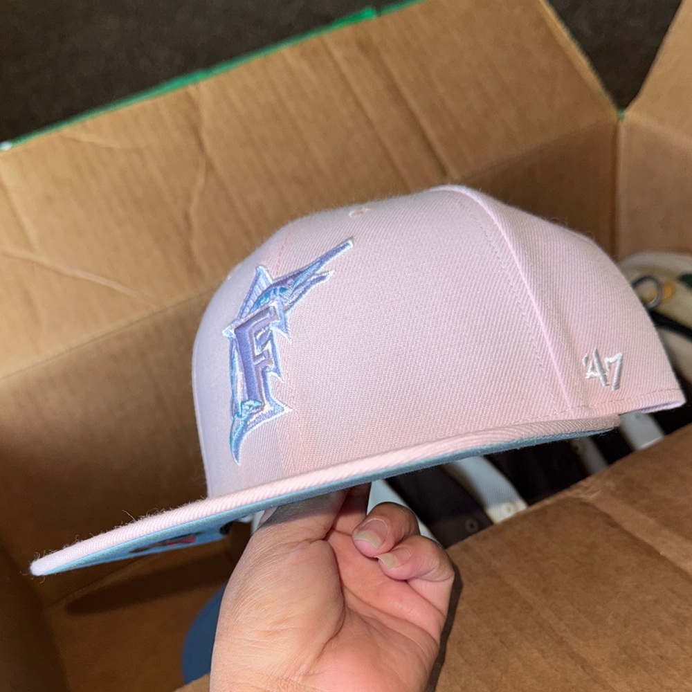 Cap 47 brand SnapBack pink